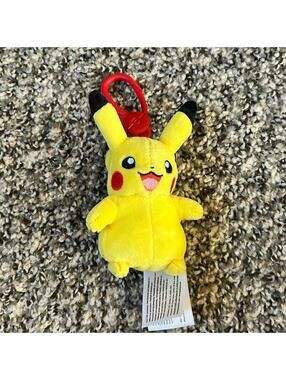 Pokemon Licensed Pikachu Mini Stuffed Plush Keychain Bag Charm Clip NWOT